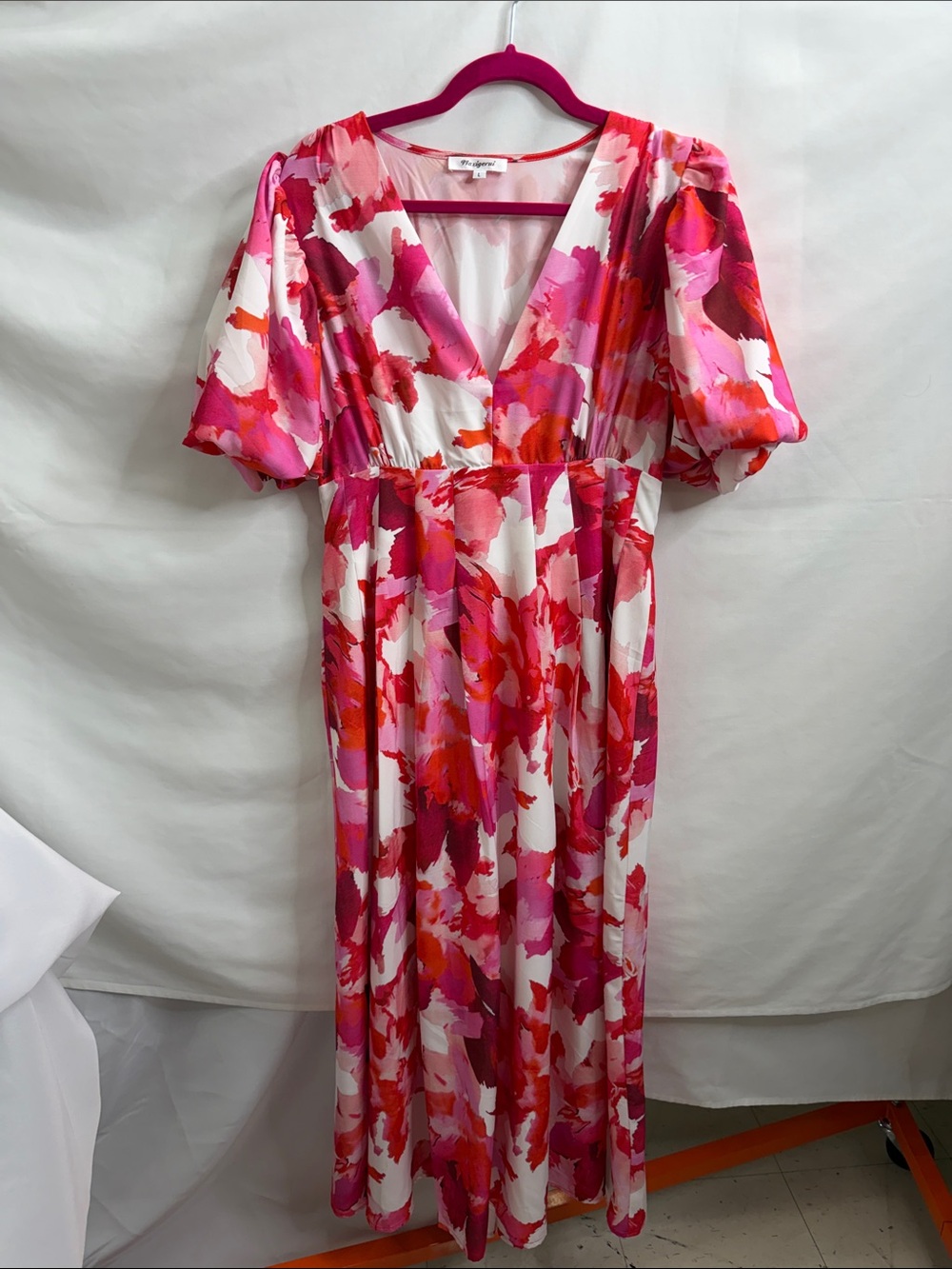 Pink Floral V-Neck Maxi Dress with Short Puff Sleeves